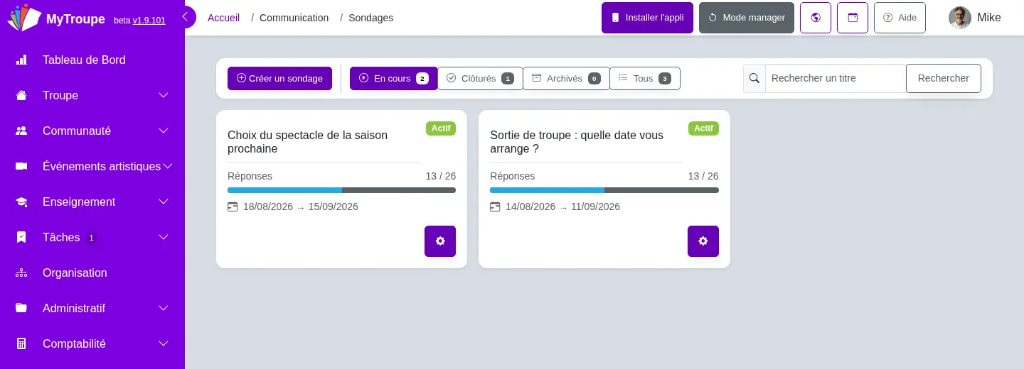 Sondages d'une troupe présentés en cartes : filtres par état, barre d'avancement et nombre de réponses reçues sur le nombre de membres